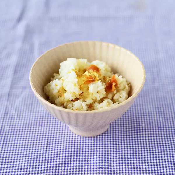 梅干しの炊き込みご飯