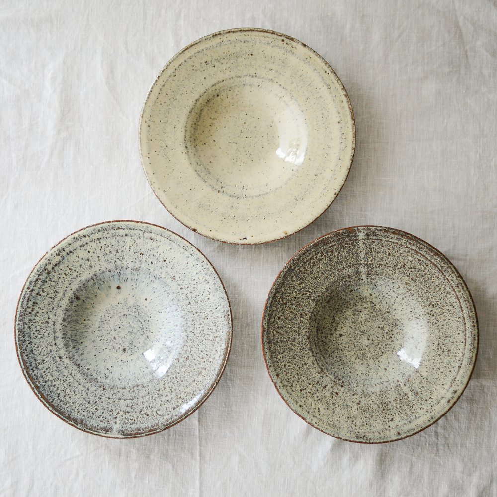 一つひとつ異なる表情です。ご注文後、実際にお届けする商品の表情をお客様にご確認いただきます。